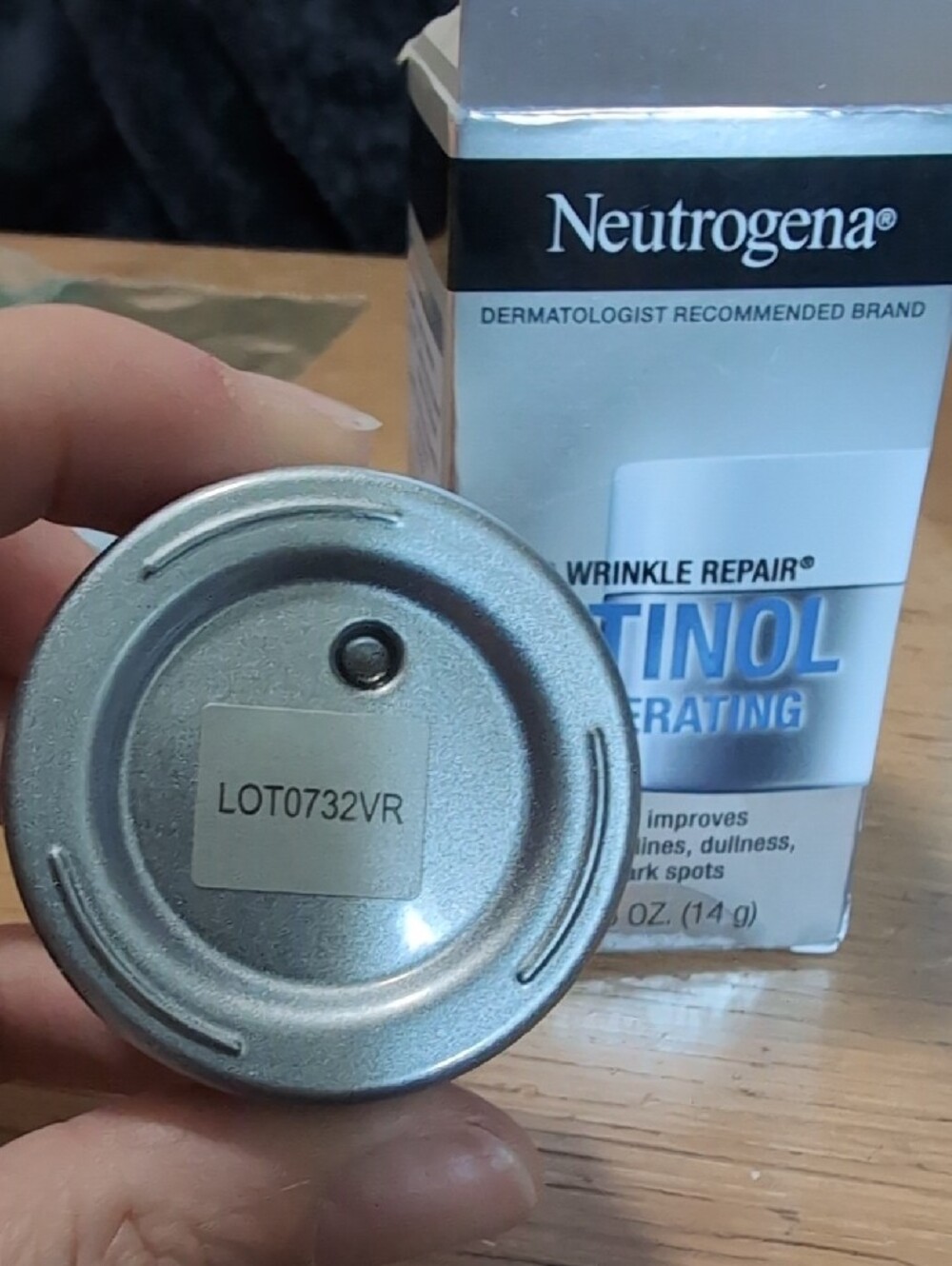Neutrogena Eye Cream & Skincare Set - Picture 5 of 9